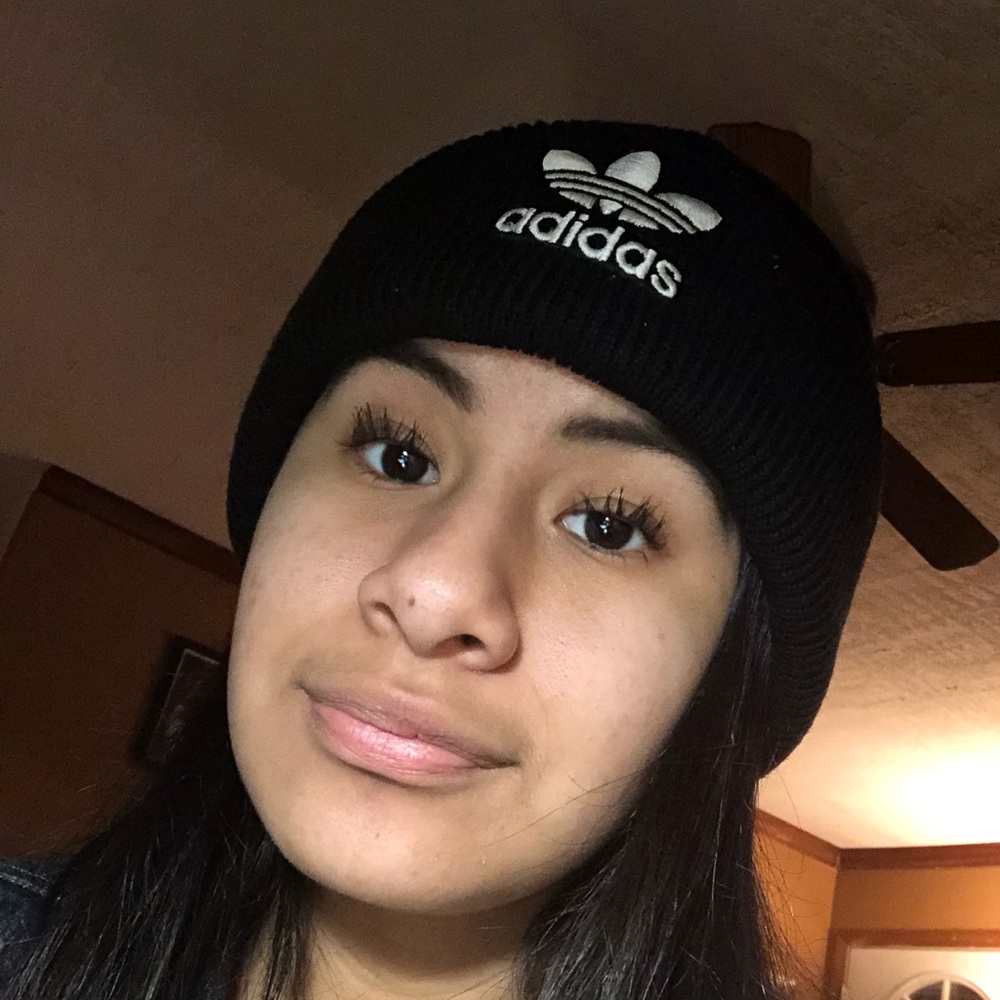 Meet your Posher, Alexia